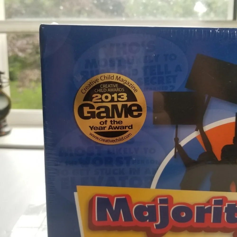 Majority Rules Party Game New Sealed 2013 Game of the Year FunWiz - Picture 2 of 10